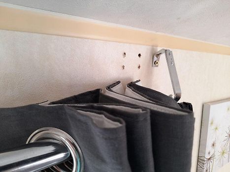 Curtain rail